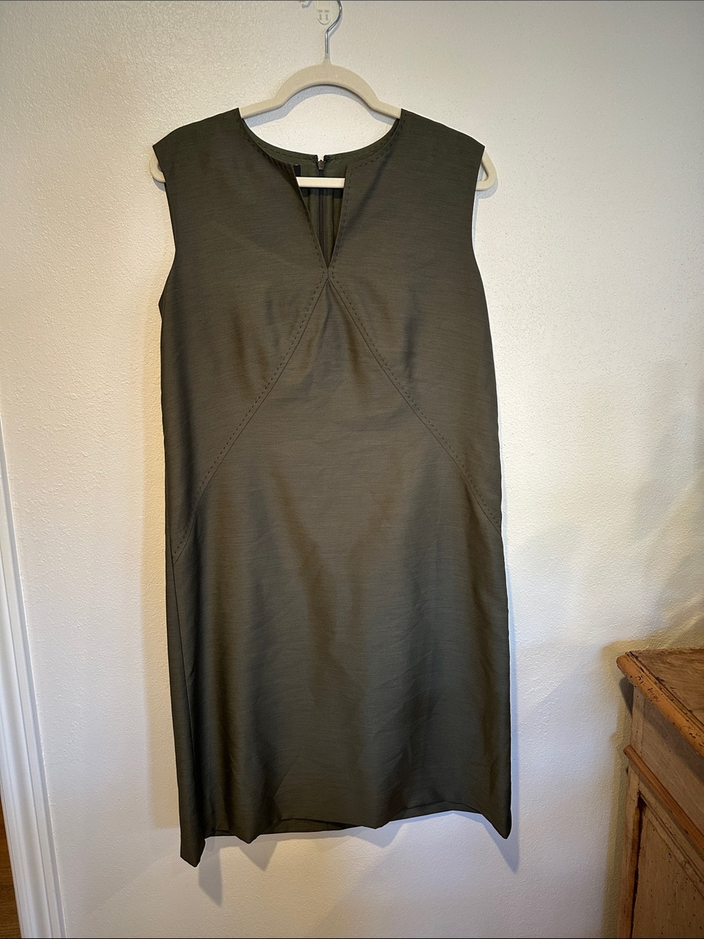 Lafayette 148 New York Olive Green Sleeveless V-Notch Midi Dress Size M